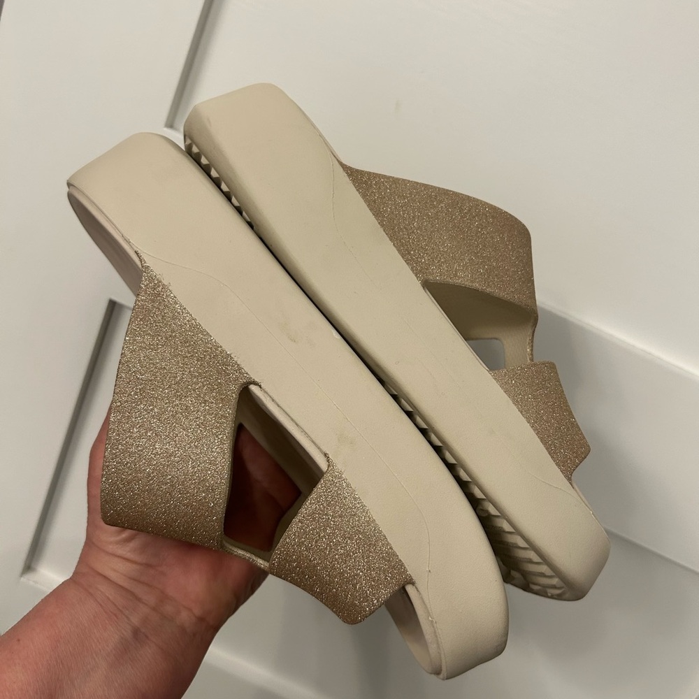 Crocs Getaway Platform Gold Glitter H-Strap Sandals Size 9 - Picture 9 of 11